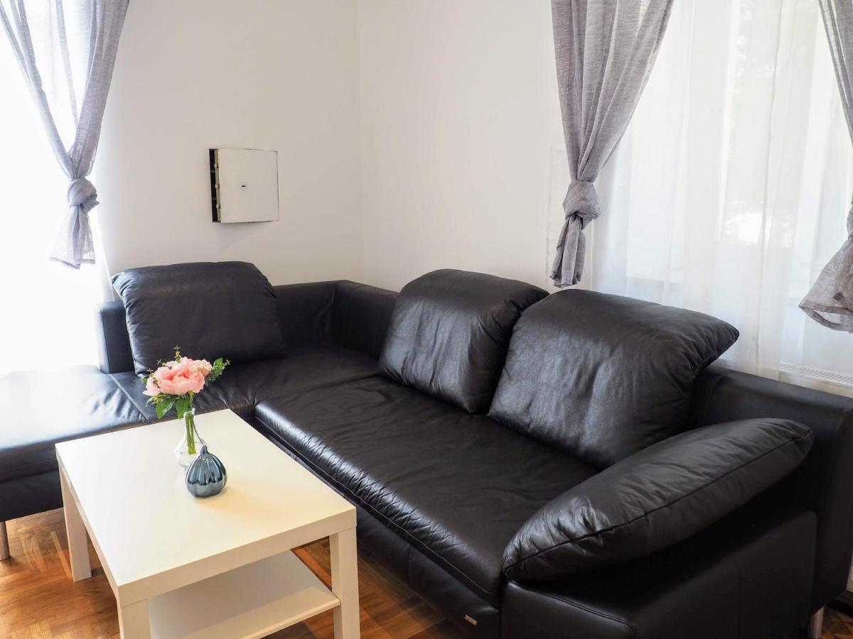 City Villa Schoenbrunn Apartments - Contactless 24H Check-In Вена Экстерьер фото